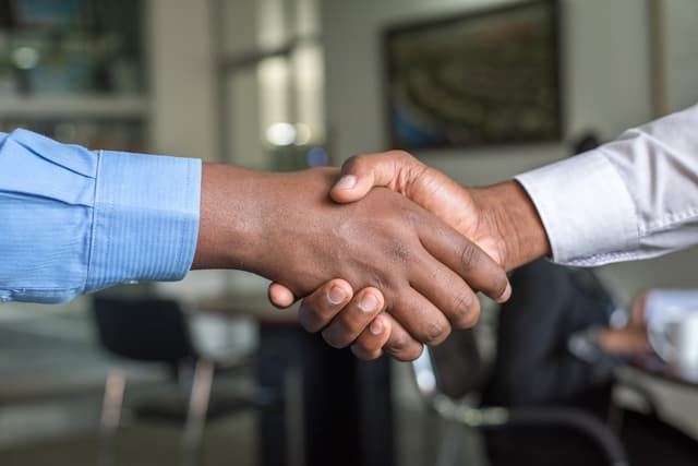 チェンジオブコントロール(COC)条項とは?M&A・会社売却への影響と売り手の対応策
